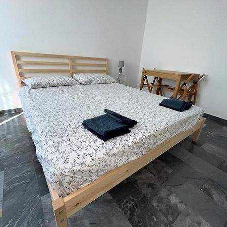 Bilocale Roggia Scagna 7 Apartment Milano Exterior foto