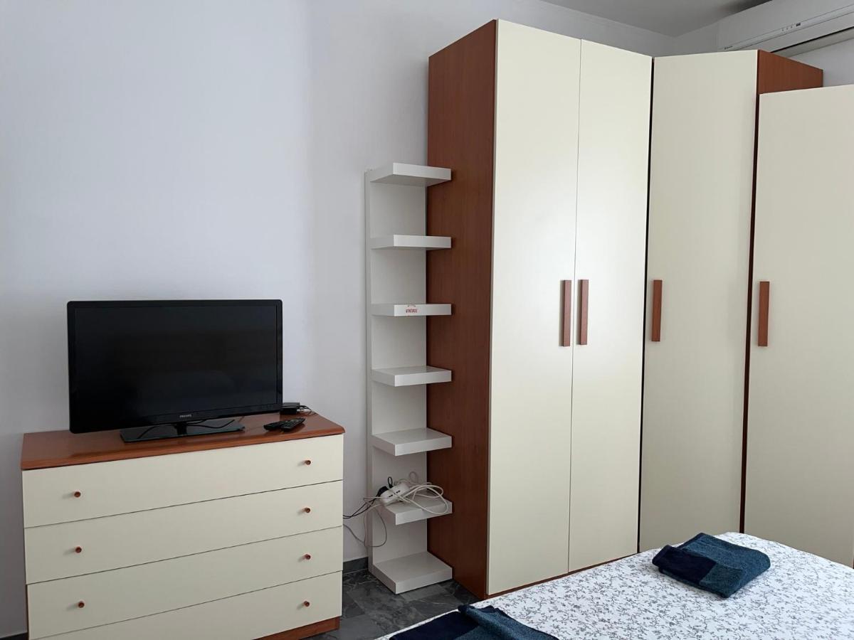 Bilocale Roggia Scagna 7 Apartment Milano Exterior foto